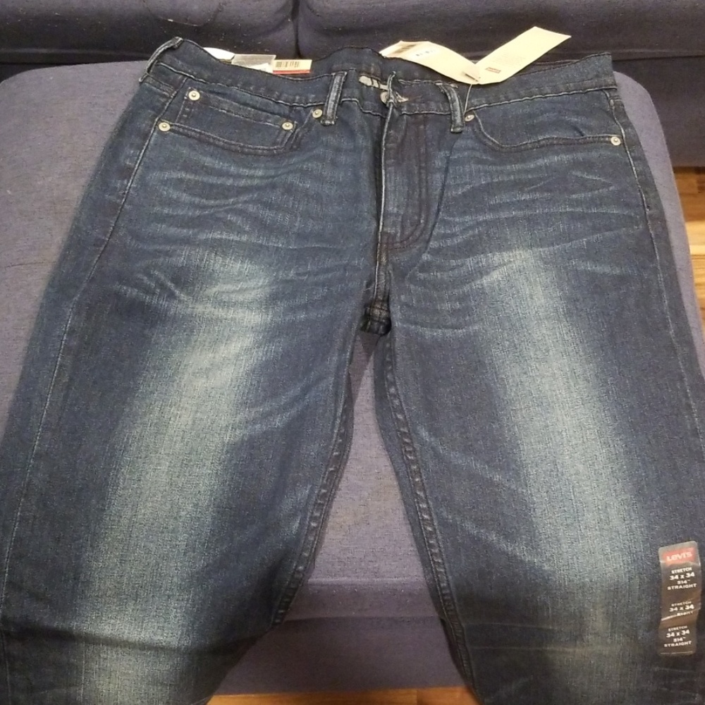 Levi's - Picture 3 of 3